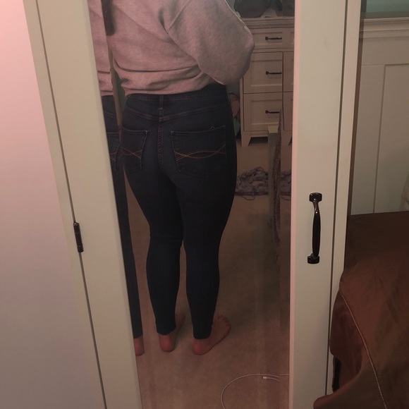 A&F Jeans - Picture 7 of 7